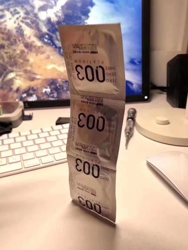 昨天“立扫把”，今天倒立上厕所？沙雕网友的脑洞有多大！