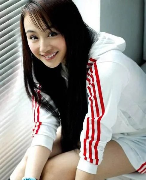 丁俊晖网吧玩游戏上热搜，娱乐圈有哪些喜欢“泡网吧”的艺人？