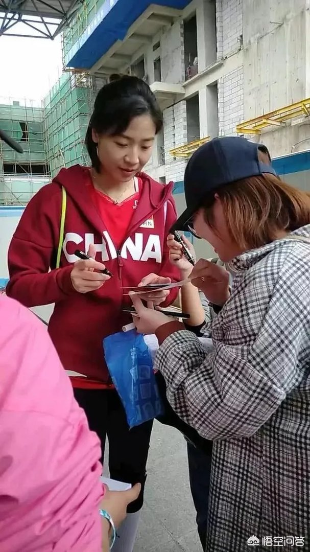 国家女排二传助教为什么请的是魏秋月而不是孙晋芳？