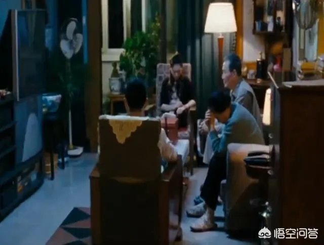 《狗十三》到底讲了什么？