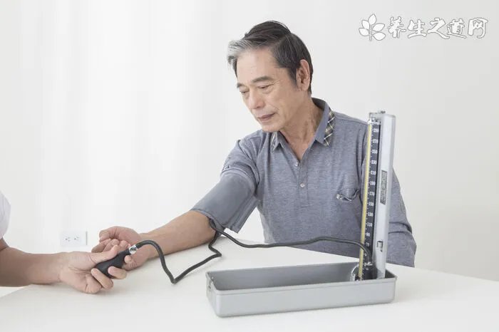 马钱子加固体辅料的炮制方法