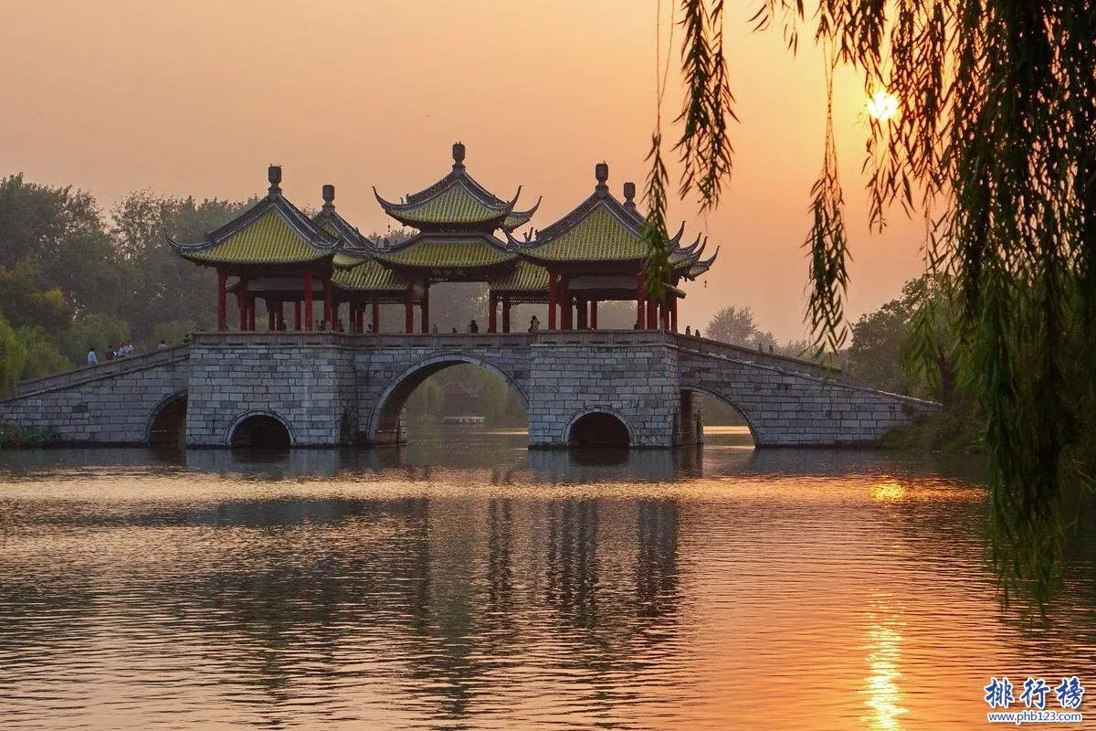 3月份适合去哪里旅游 3月份十大最佳旅游好去处