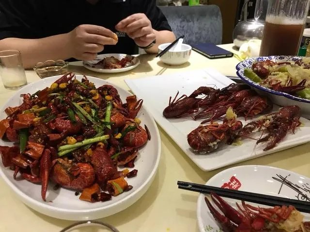 小龙虾的口味很多，你最喜欢吃哪个味道的？