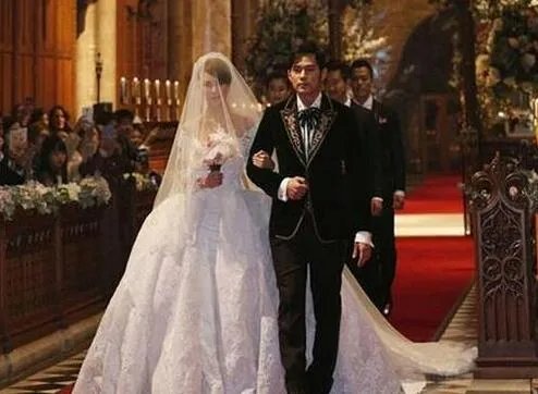 周杰伦婚礼伴郎是谁？ 浪漫婚礼细节大揭秘