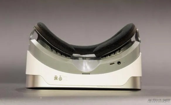 Pico Goblin VR一体机首发开箱!造型低调 性能高调