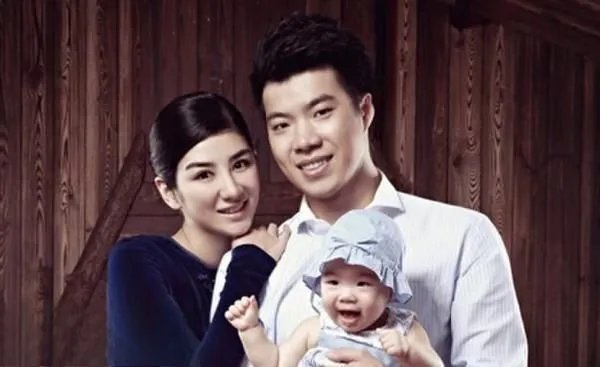 黄毅清和姜凯哪个有钱 黄奕的两任前夫有什么共同点