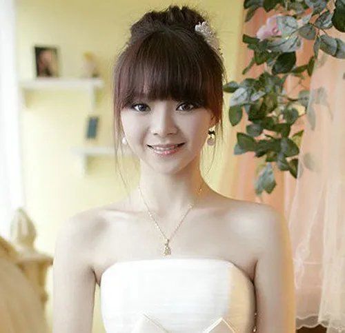 伴娘的发型图片大全  伴娘简单发型步骤