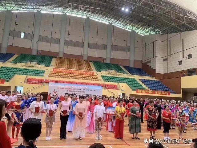 很多跳广场舞的朋友没有舞蹈基础，要想跳好舞最应该掌握哪几点呢？