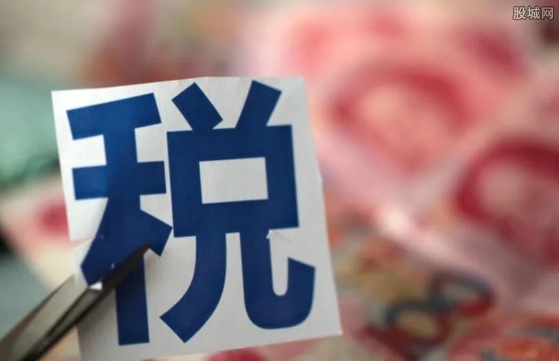 男子代购逃税74万 被判刑三年并处罚金肠子都悔青