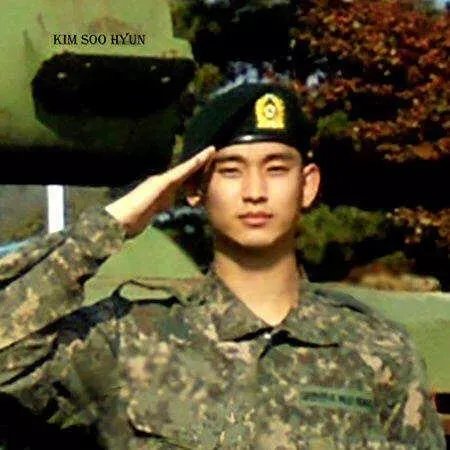 对于金秀贤服兵役一事怎么看？