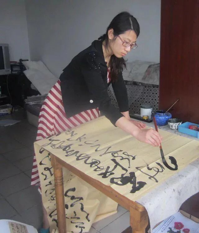 网上有没有卖保真书法和画作的，我爸爸对字画特别感兴趣？