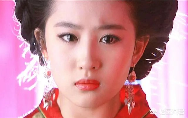 刘亦菲出席活动，为什么一句“我不忙”引发热议？