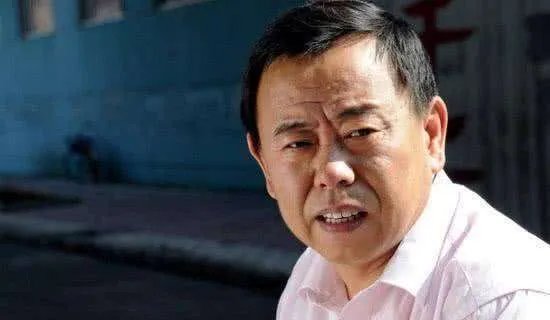 爷爷那年才十八 奶奶的花轿嫁是什么歌？