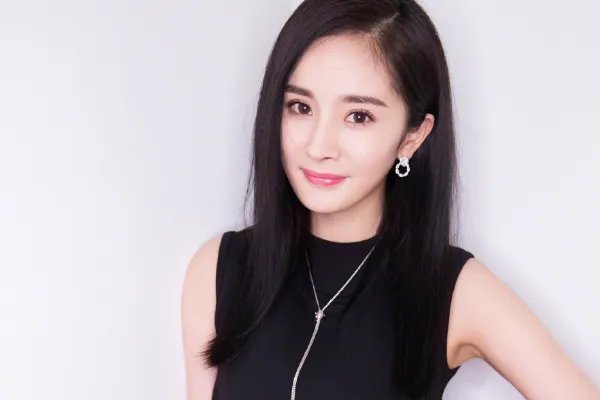 杨幂给人的感觉一直很强势，太要强的女人都不讨人喜欢吗？