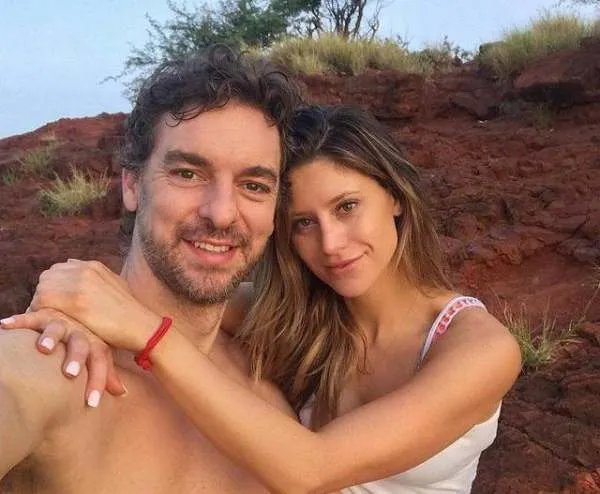 加索尔妻子有多美？