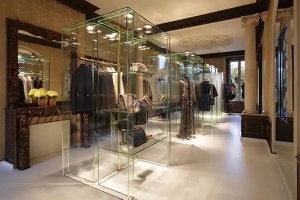 香奈儿宣布停产，时尚圈还有哪些高奢品牌停产？