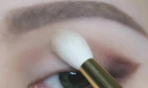 初学化妆如何画眼妆视频是什么?