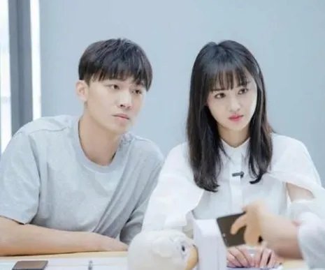 张恒父亲再次发声，你觉得郑爽事件的真相究竟是什么？