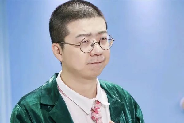 为何有网友说《奇葩说》中的李诞是一个非常自私的人？