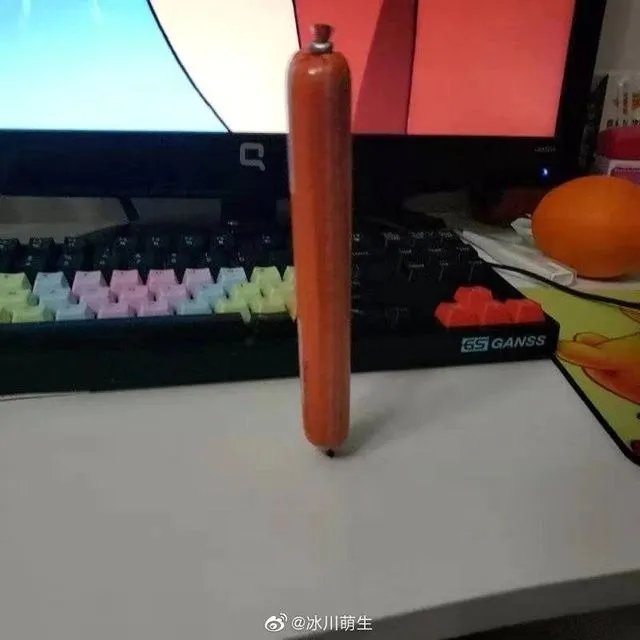 昨天“立扫把”，今天倒立上厕所？沙雕网友的脑洞有多大！