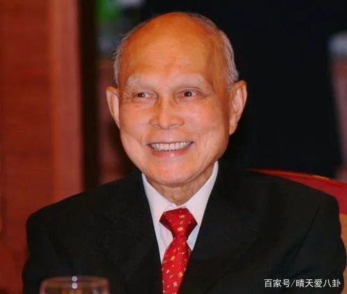 3个儿子是继承人，霍英东的三个妻子，原配吕燕妮的地位凭啥不变？