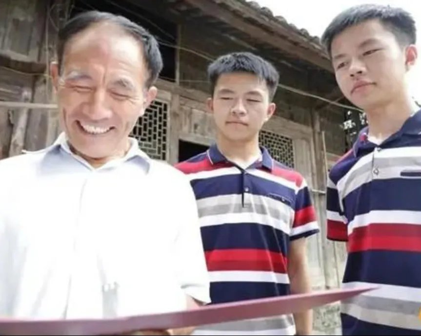 湖南双胞胎分别被清北录取，他们都为此付出了什么？