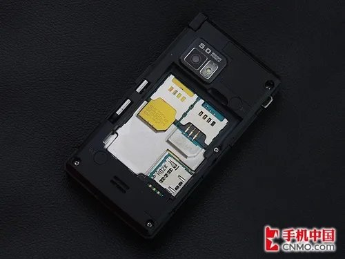 双屏翻盖 双网双待大器三星B7732评测