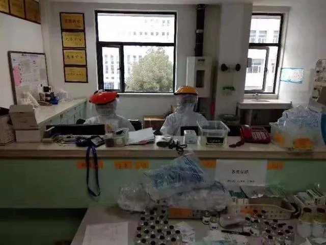 梁小霞和张静静同为抗疫医护，却同患心脏骤停，这与新冠有关系吗？