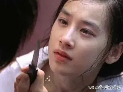 黄圣依赵本山女徒弟吗