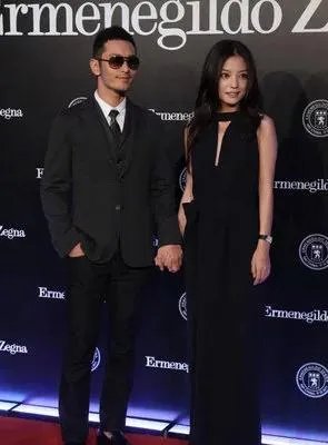 如何看待微博上流传的有一种友情叫赵薇黄晓明，还有一种失和叫赵薇陈坤这句话？