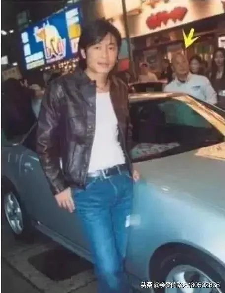 为什么98年的王杰和2000年的王杰变化那么大？