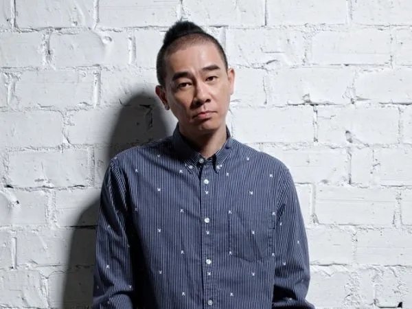 被称是极品穷人的陈小春，资产身价到底有多少？