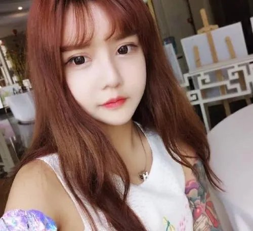 韩安冉拒绝当前男友的婚礼主持，分手不在纠缠，你觉得她的态度值得学习吗？