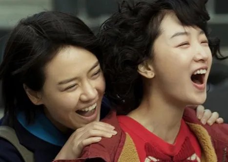 不少人说马思纯能红是周冬雨带动的，真的是这样的吗？