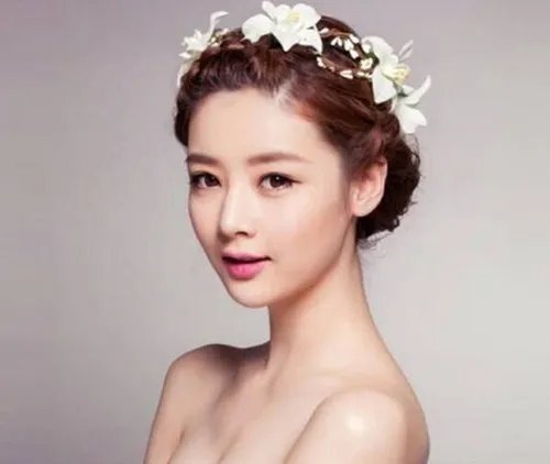 方脸新娘发型图片2017  方脸适合什么新娘发型