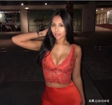 美媒爆出库兹马与前女友复合，并且坐在了斯台普斯场边，而球迷直呼太火辣，你怎么看？