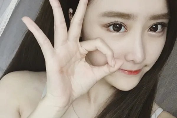 蒋羽熙篡改年龄只为进SM 她真是现实中的绿茶婊