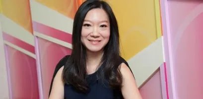 曲家瑞老师家境好艺术修养高，为何红不起来？