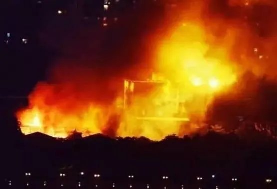 他坚持创业30年，从几间铁皮厂房到年产值数十亿！