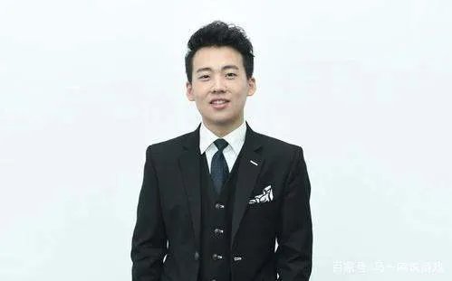 为什么郭麒麟现在登上了这么多的综艺，背后到底有谁在为其撑腰？