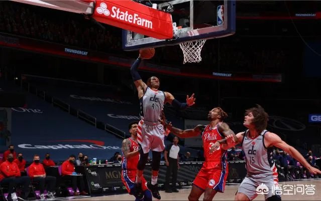 76人黑八奇迹阵容