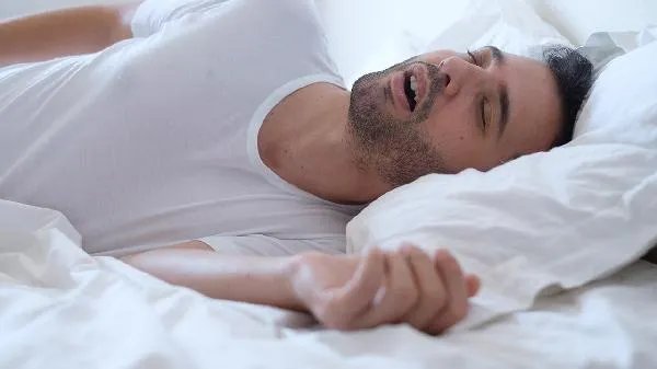 青少年打鼾应该挂什么科