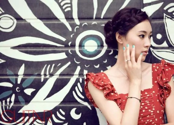 演员屈玥个人资料简介    是一个有天分的演员