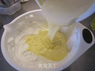 柔软的一塌糊涂--详解7寸戚风制作
