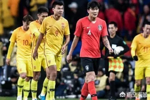 李铁带领的中国男足在东亚杯获得了季军，大家怎么看？