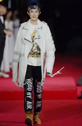 刘力扬手放开新歌受欢迎 分开事另一种明白