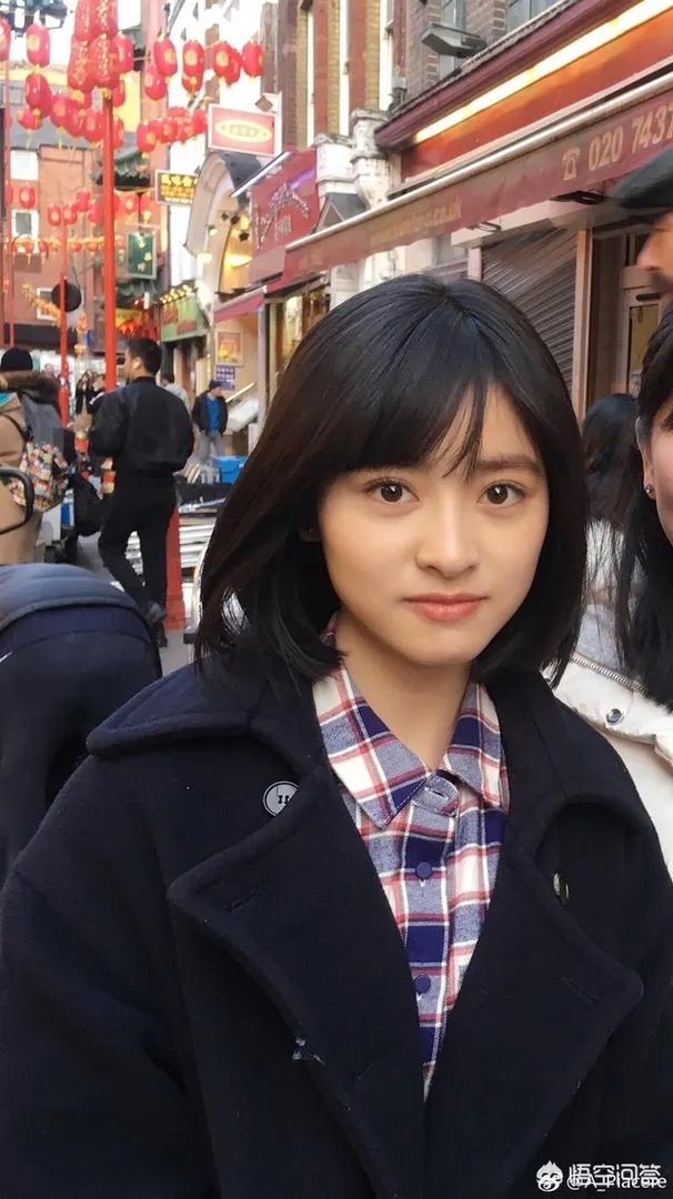 你们觉得郑爽与沈月谁最好看？