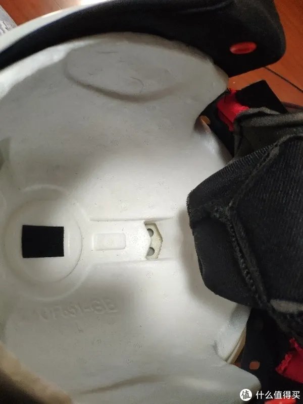 哪家头盔值得买？永恒、LS2、BEON三家对比测试