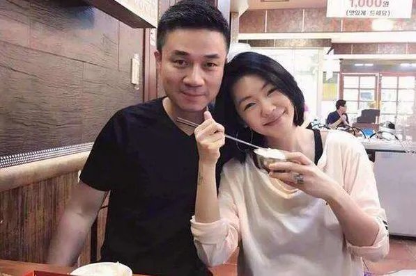 明明大小S长得一样，怎么那么多人都说大S更好看？