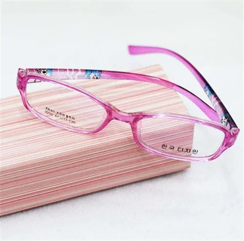 眼镜框什么颜色好看 不同肤色的搭配方法